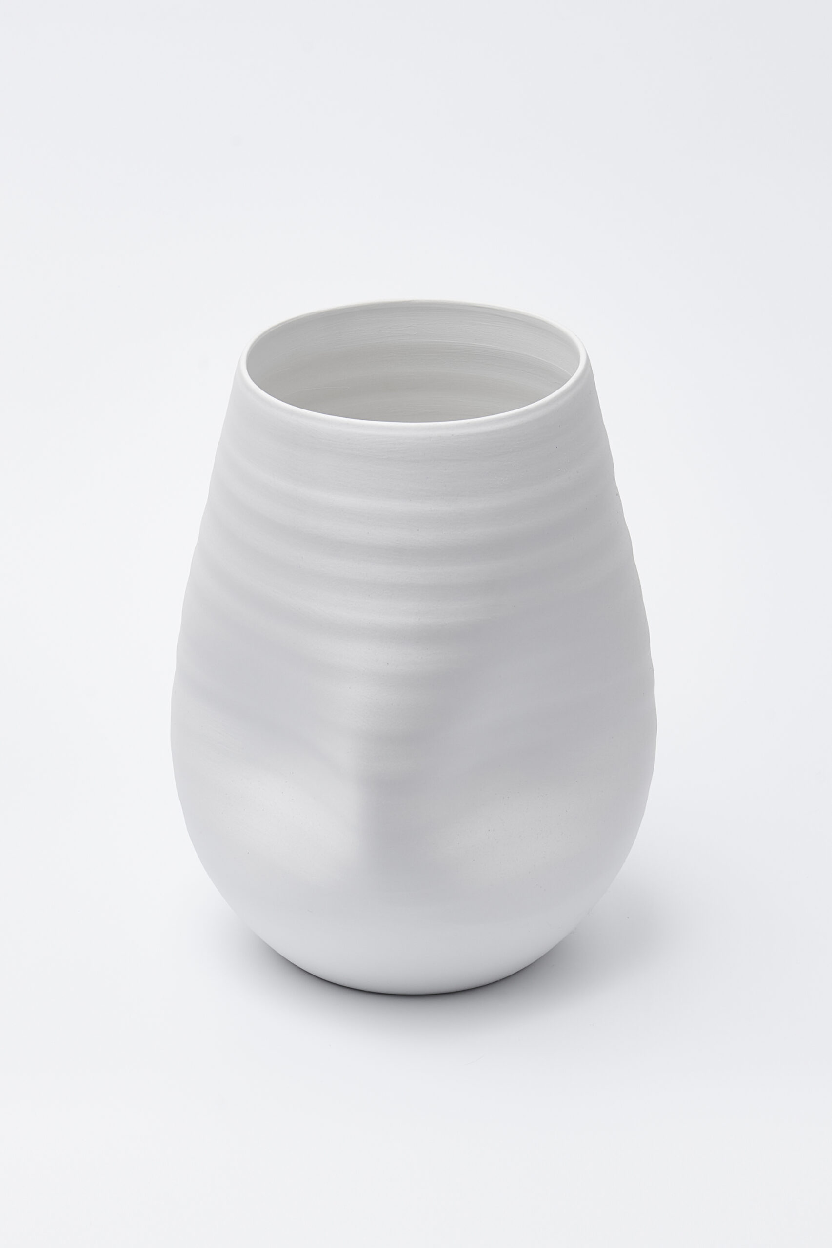 Celtic dented vase L – white